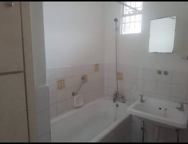 2 BEDROOM FLAT FOR SALE IN GLENWOOD